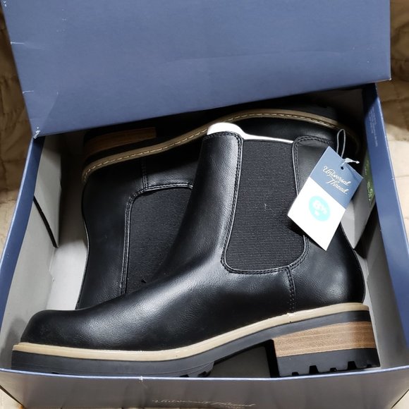 Women's Celina Water Repellant Chelsea Boots - Universal Thread - Picture 3 of 3